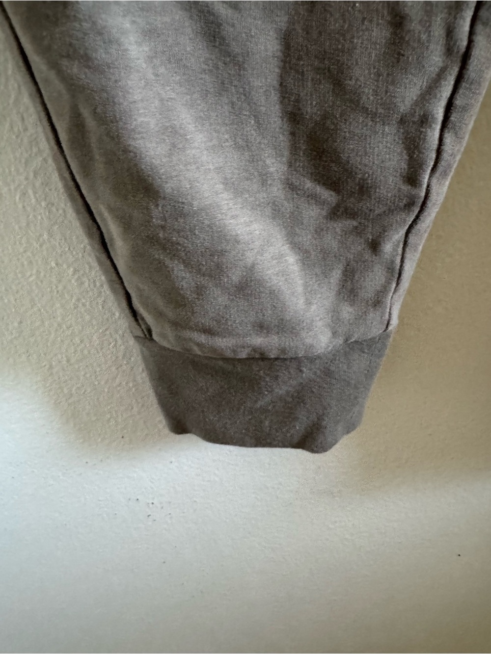 Alo Yoga Unwind Taupe Cargo Jogger Sweatpants size Small - Picture 6 of 8